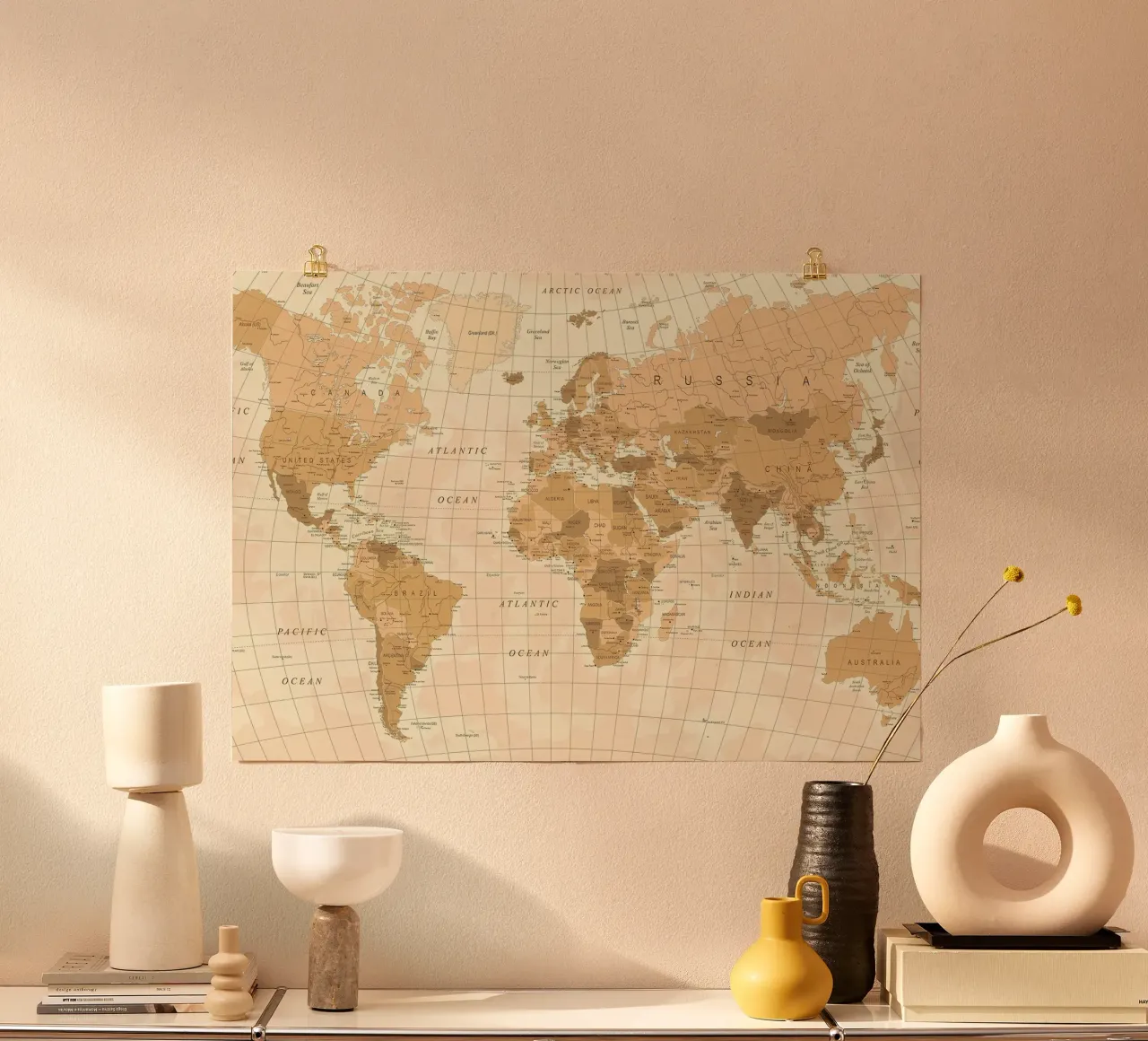 Mappa del mondo d'epoca poster con telaio in alluminio da Aiden Garcia