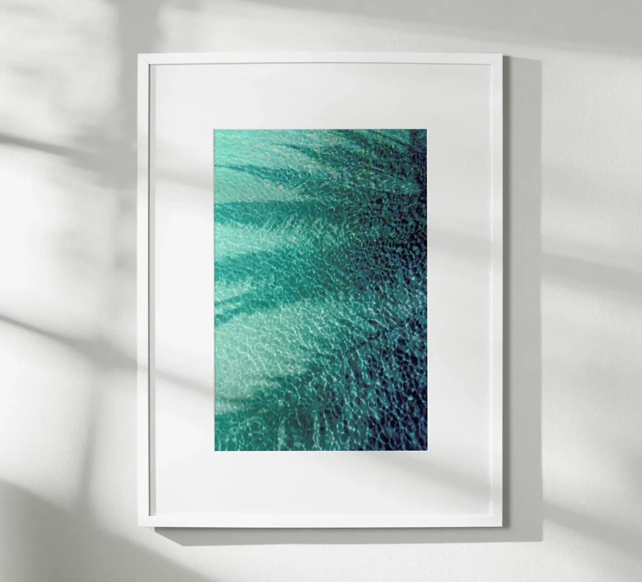 Crystalline Green poster con telaio in plastica da Angelo Cerantola
