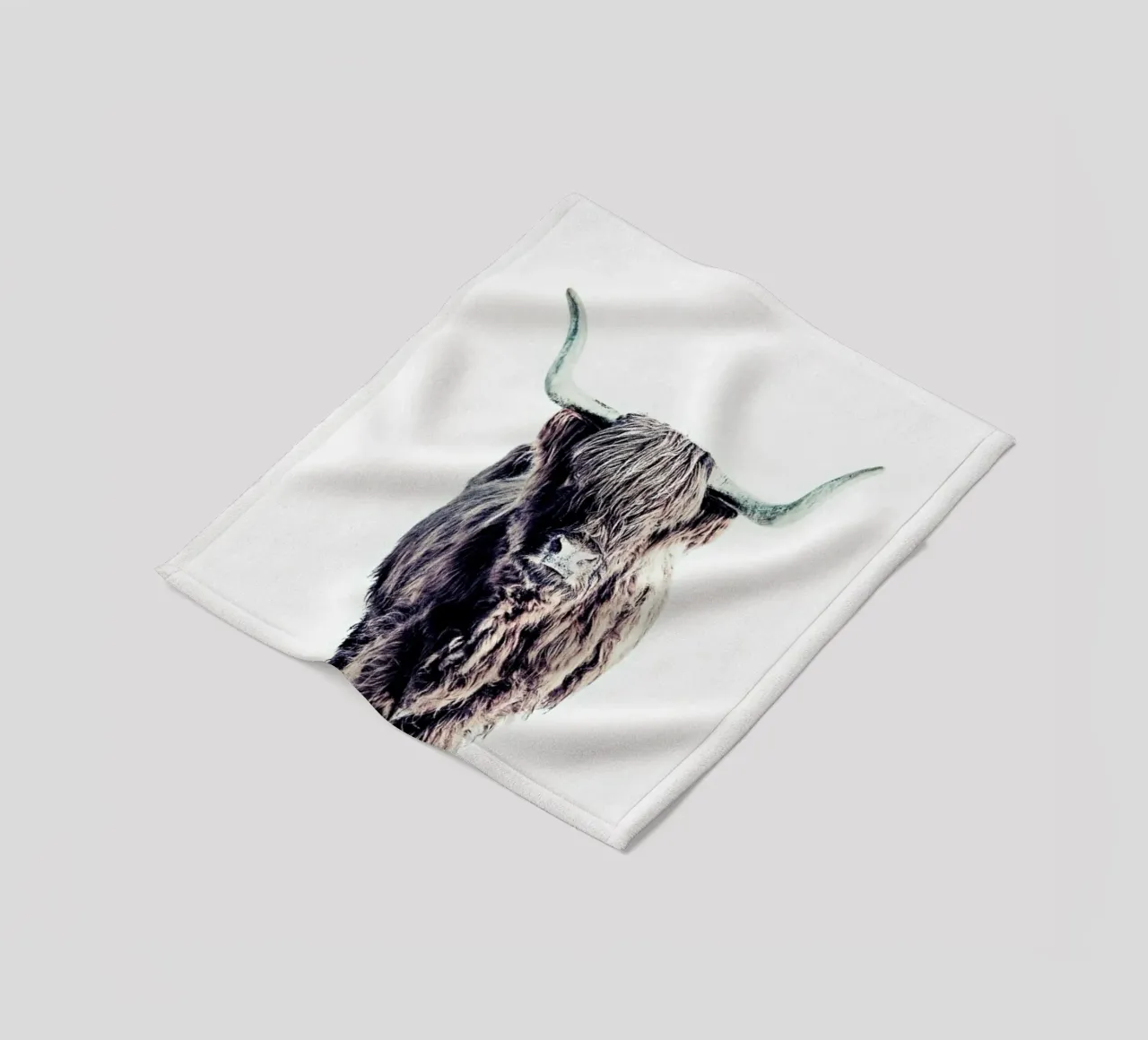 Highland Cattle Colin White coperta in pile da Monika Strigel