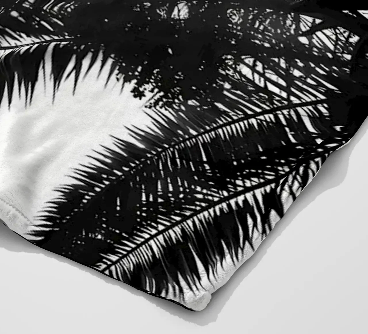 luce filtrata coperta in pile da Matthew Katz