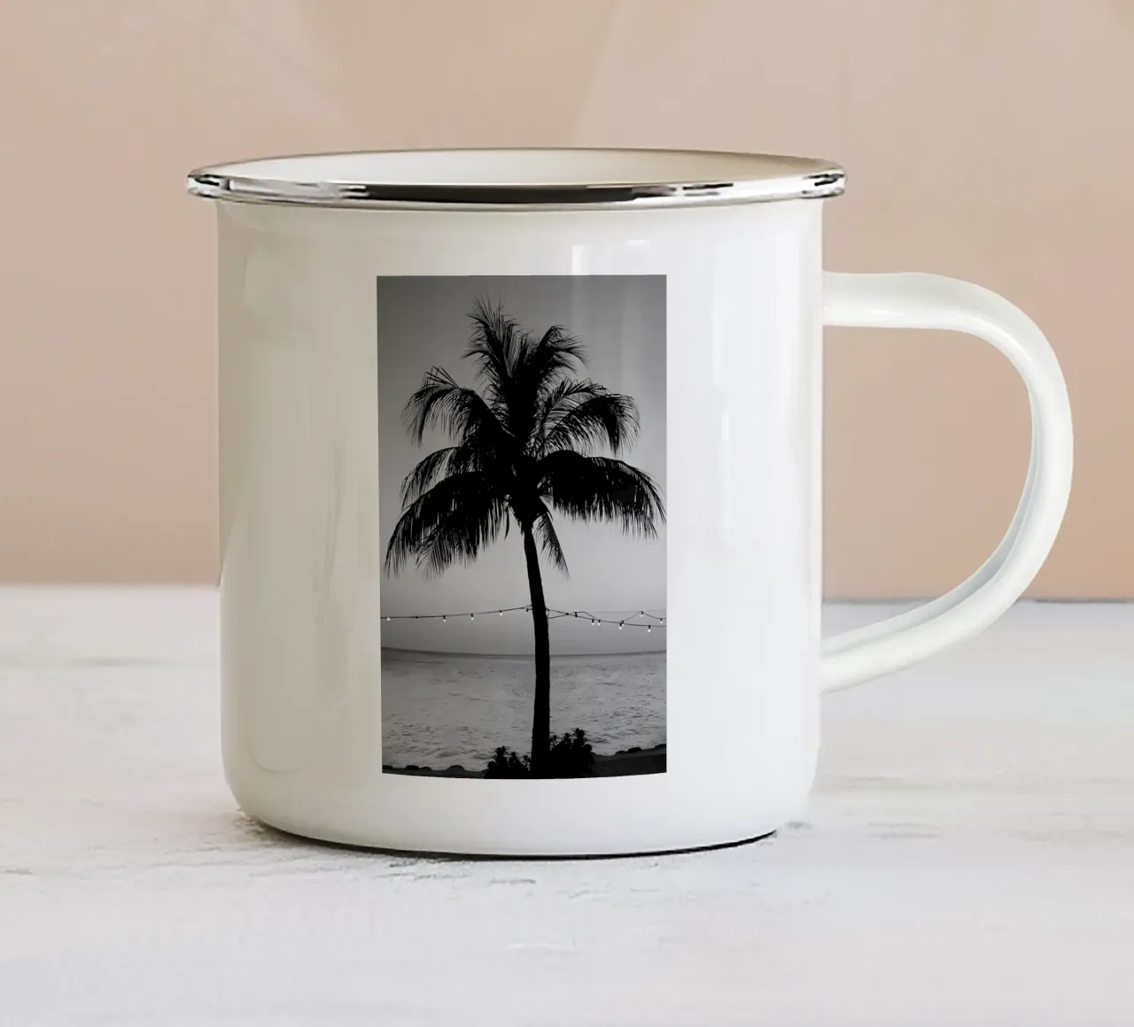 Sogno di palme vivaci 1 tazza in smalto da Matthew Katz