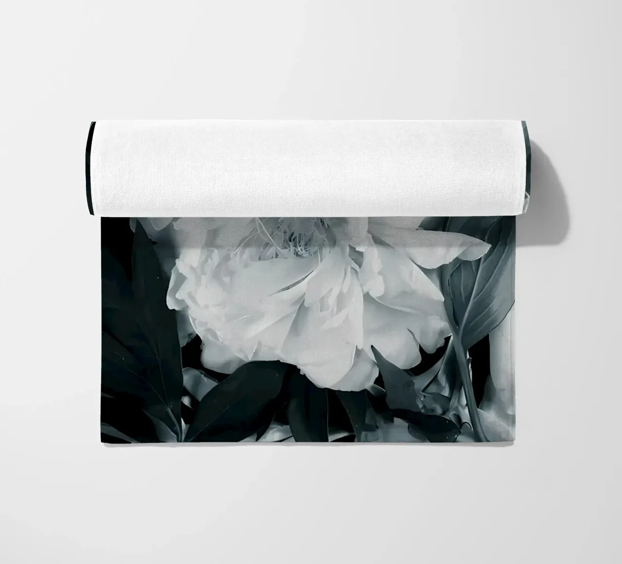 Fiori di peonie telo mare da Nicholas Campbell