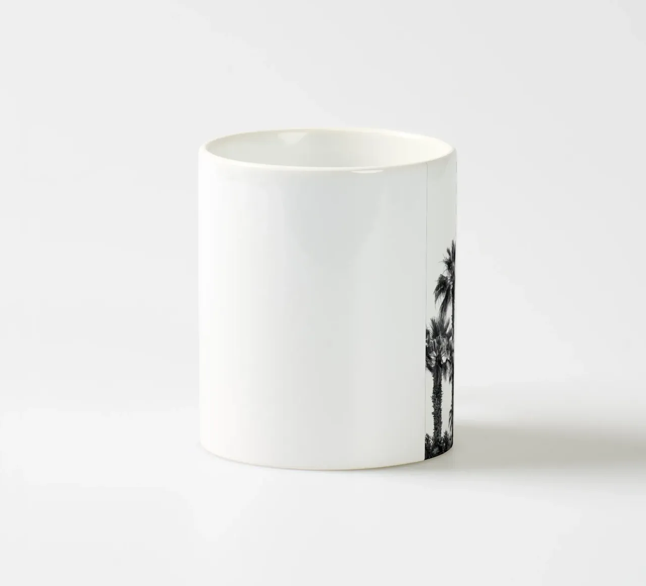 Palme monocromatiche tazza in ceramica da Matthew Katz