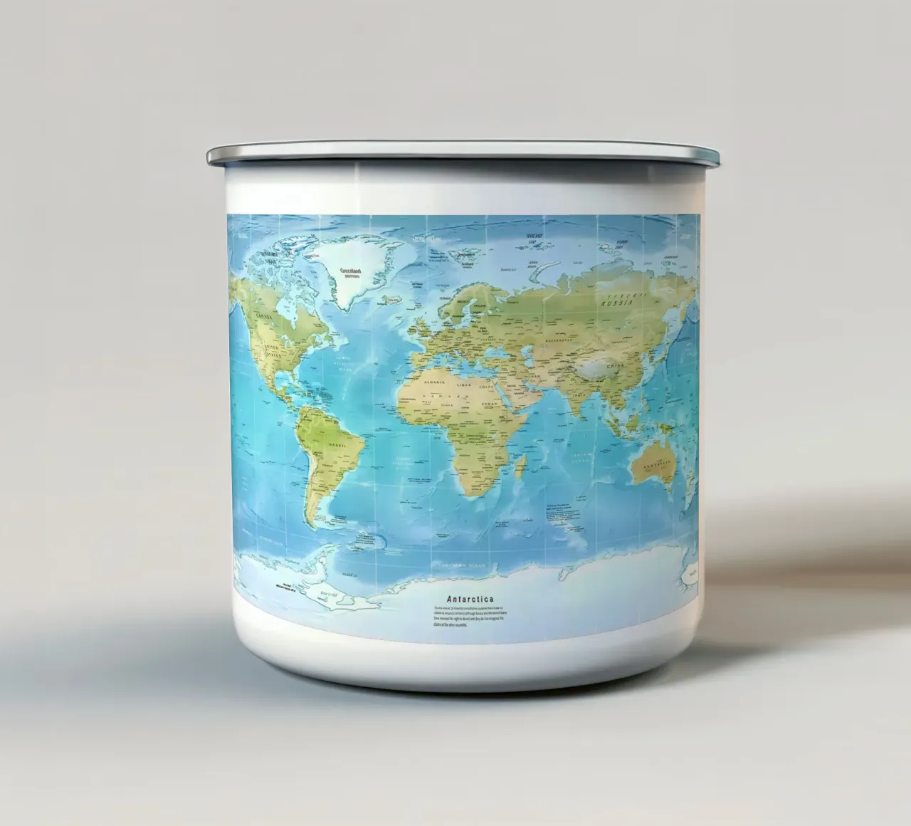 Mappa del mondo fisico tazza in smalto da Aiden Garcia