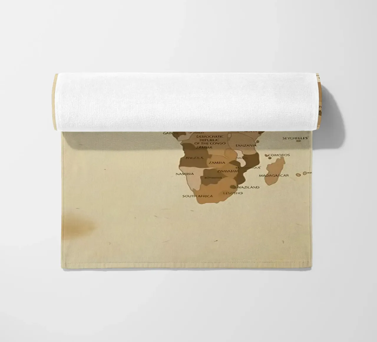 wereldkaart strandhanddoek van Aiden Garcia