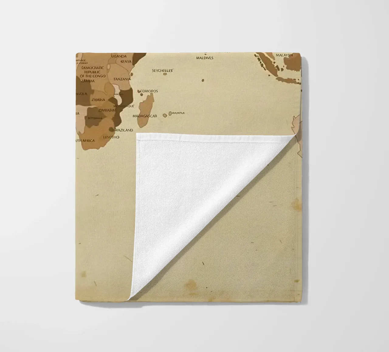 wereldkaart strandhanddoek van Aiden Garcia