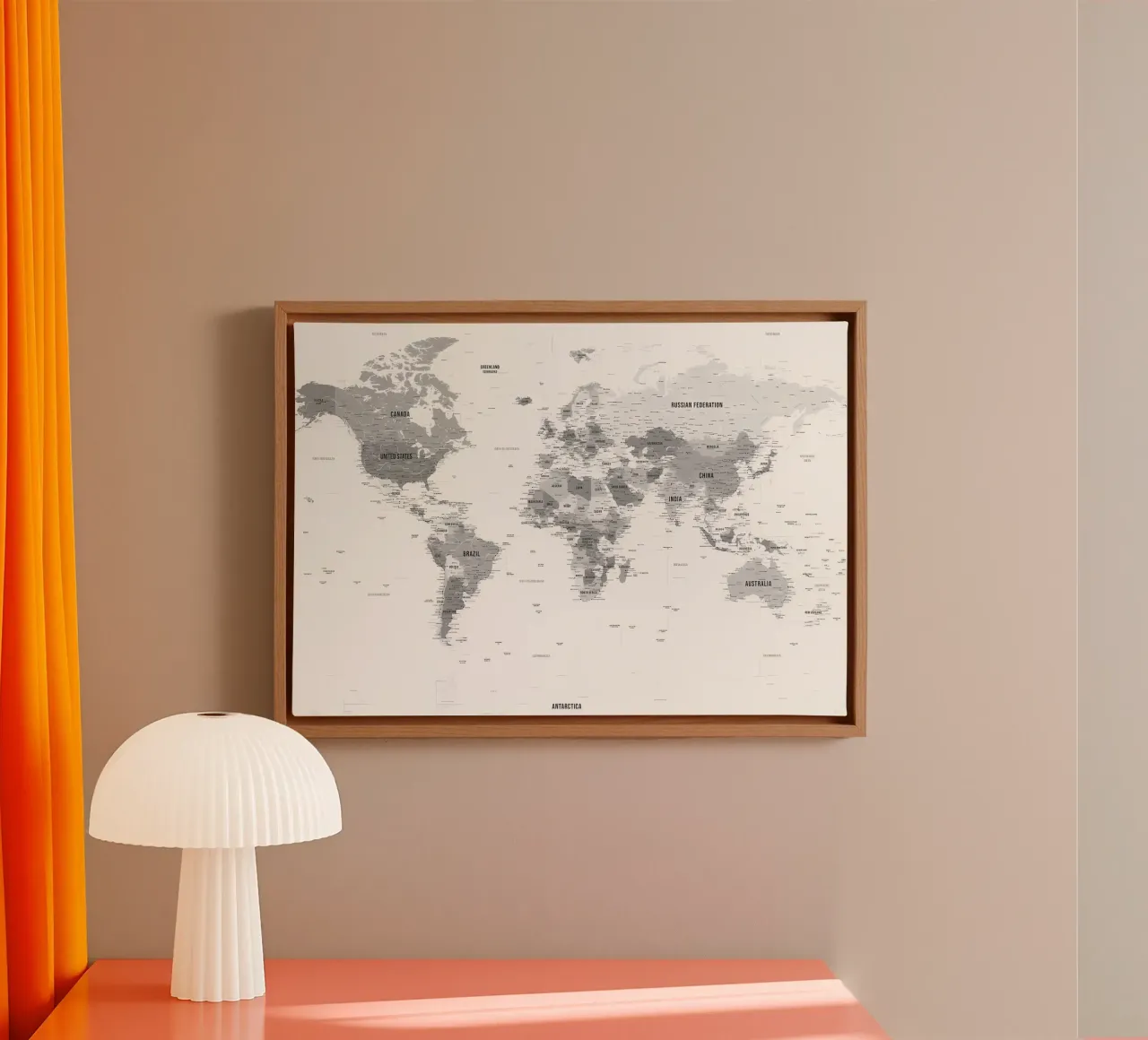 Mappa del mondo bianca tela con Cornice a cassetta da Aiden Garcia