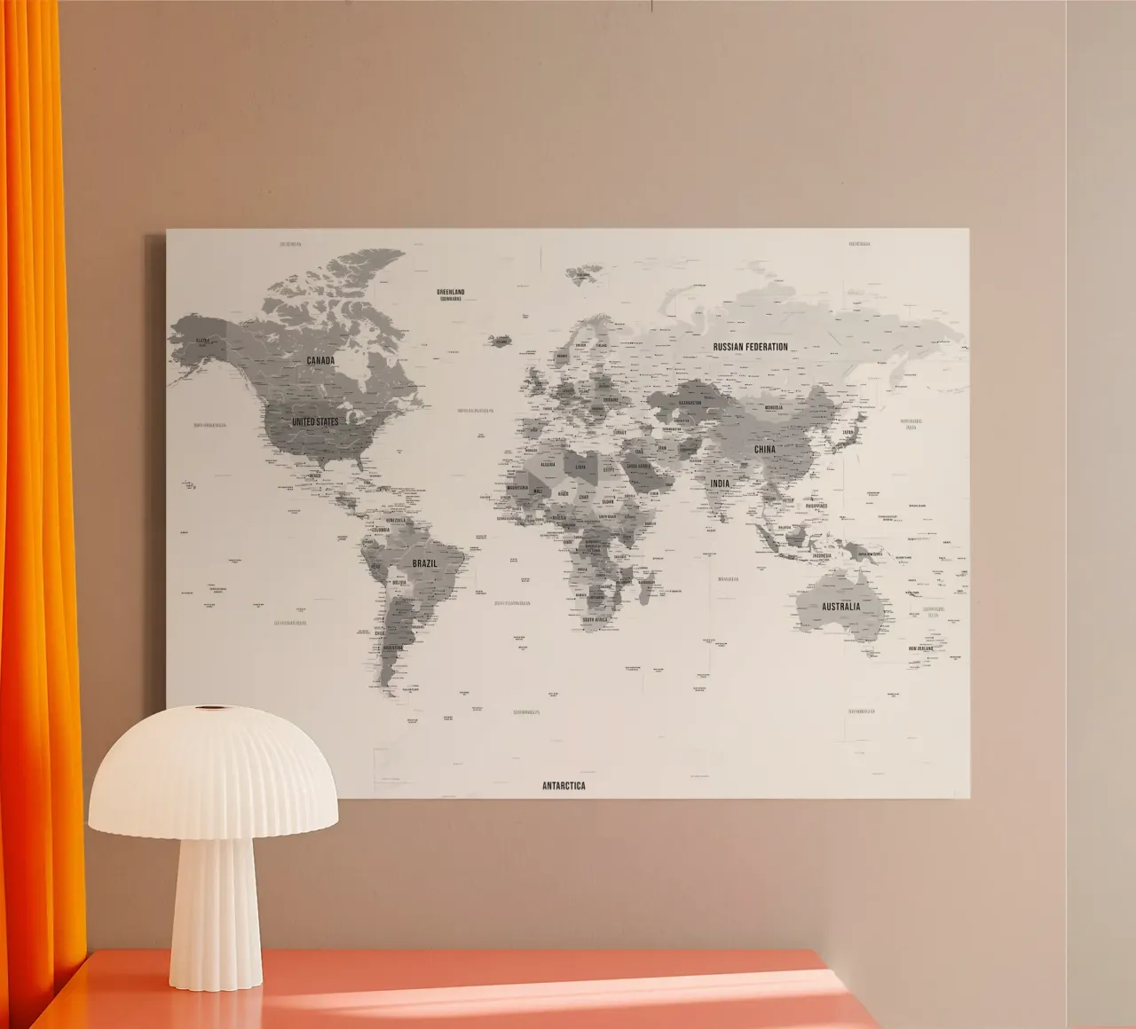 Mappa del mondo bianca tela con Cornice a cassetta da Aiden Garcia