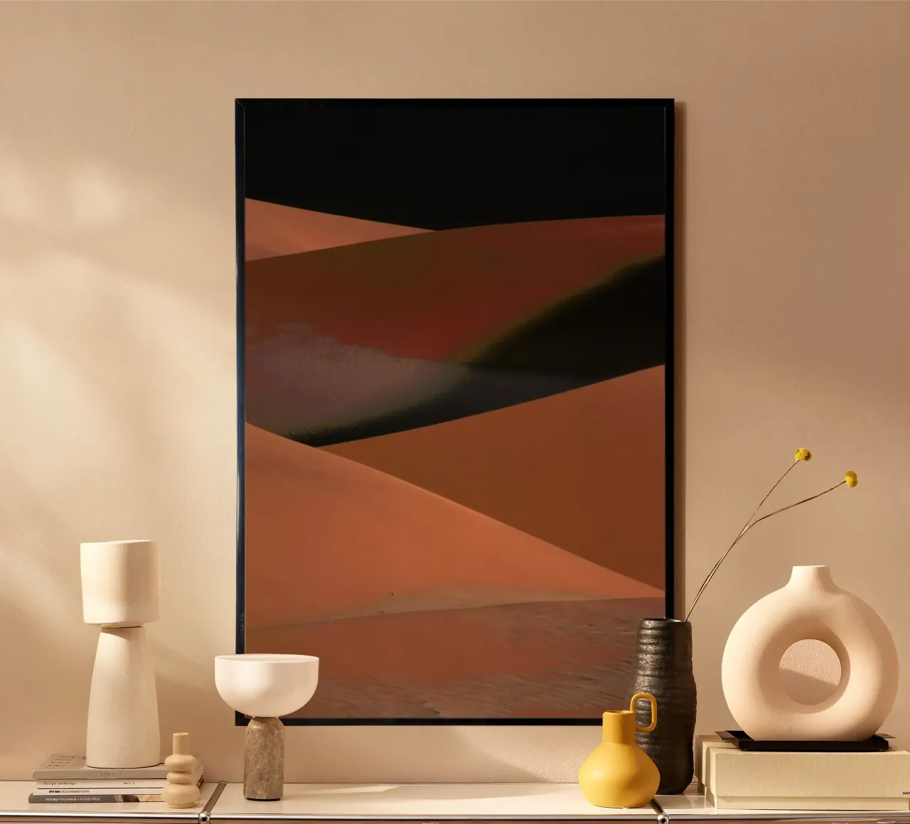 Desert Dunes poster con telaio in legno da METROPOLIS