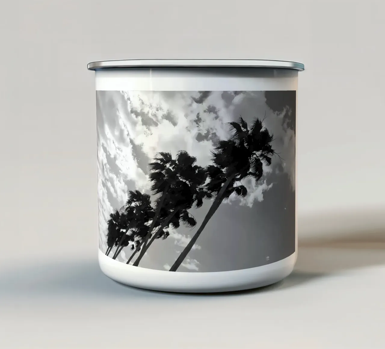 Palme Nero Bianco 2 tazza in smalto da Matthew Katz