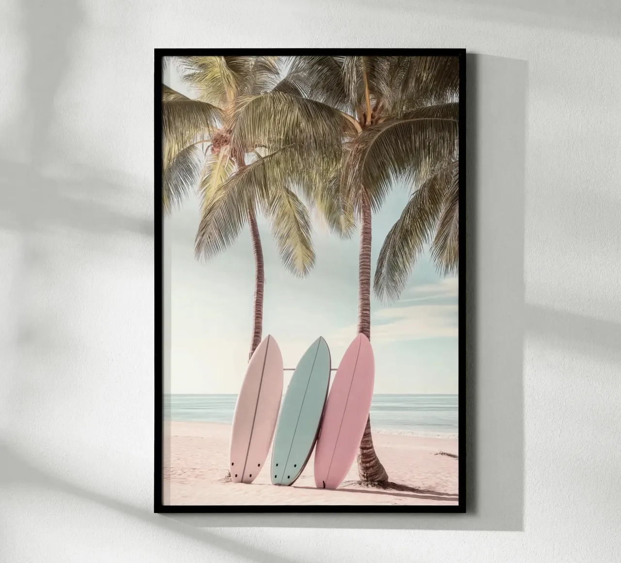 Tavole da surf e palme Summer Vibes poster con telaio in alluminio da Indigo Tides Art