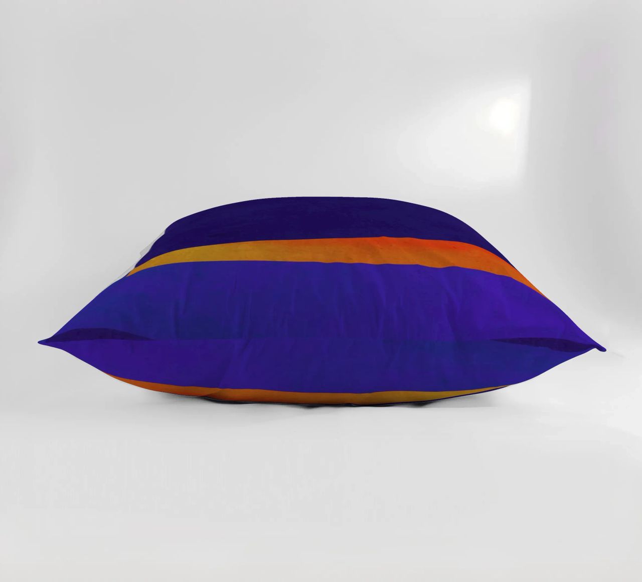When In Blue 2 coussin de LeDieg
