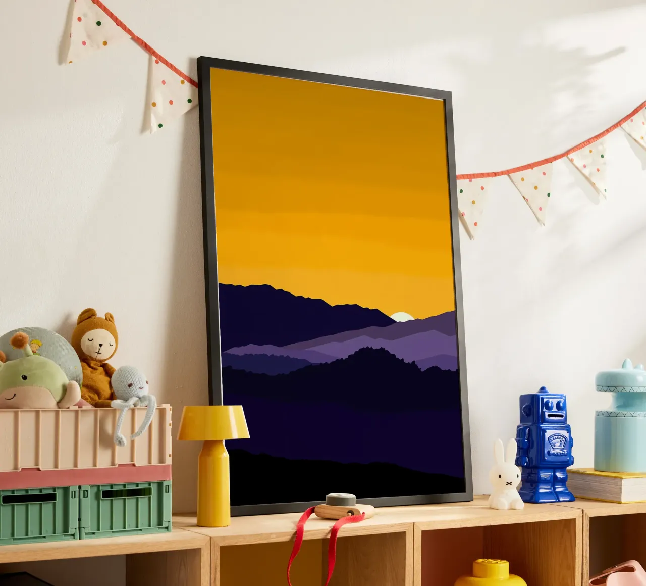 tramonto sulla collina poster con telaio in legno da Bartosz Powalka