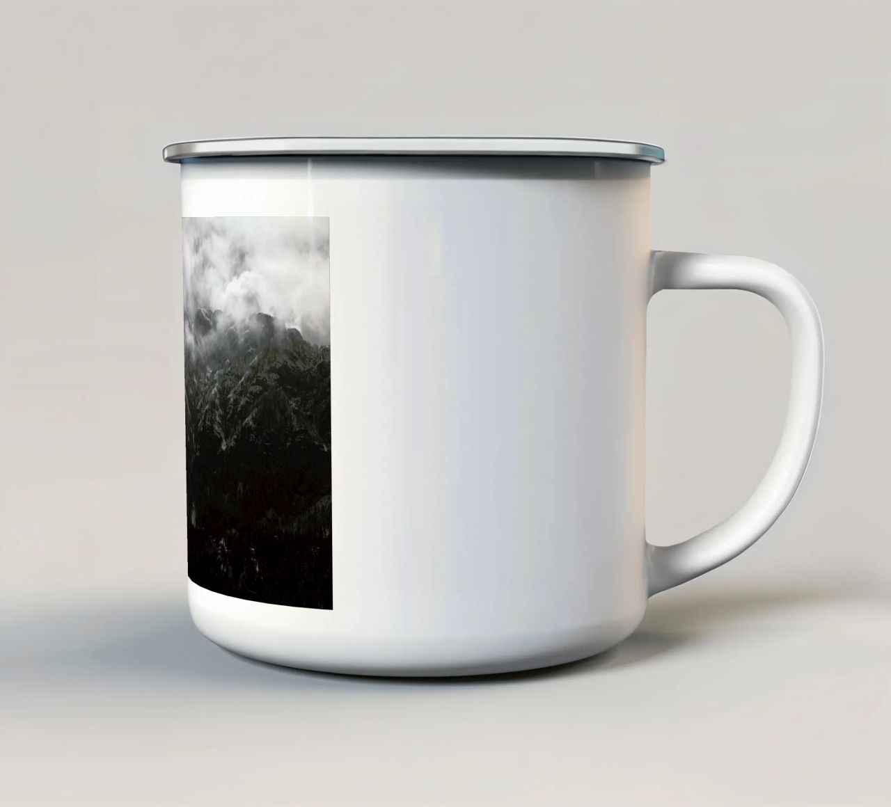 Isolated tazza in smalto da Picture On The Fridge