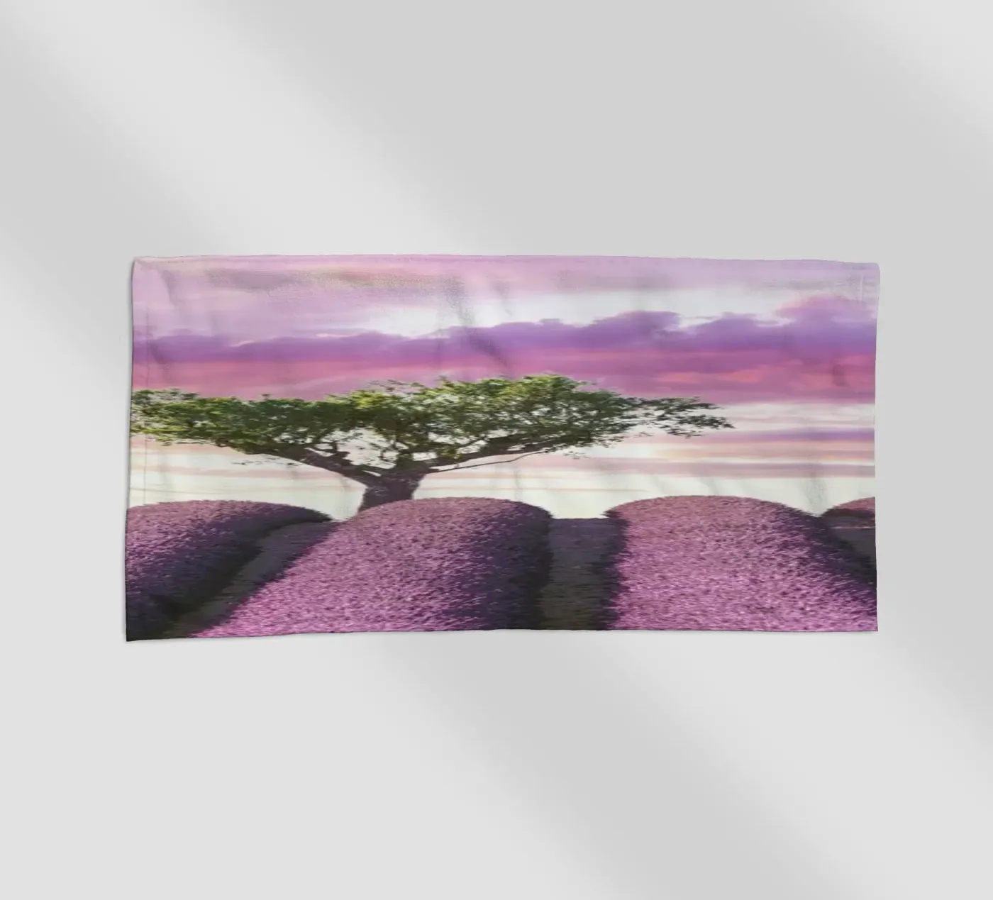 Lavender Fields serviette de plage de Magdalena Martin Photography