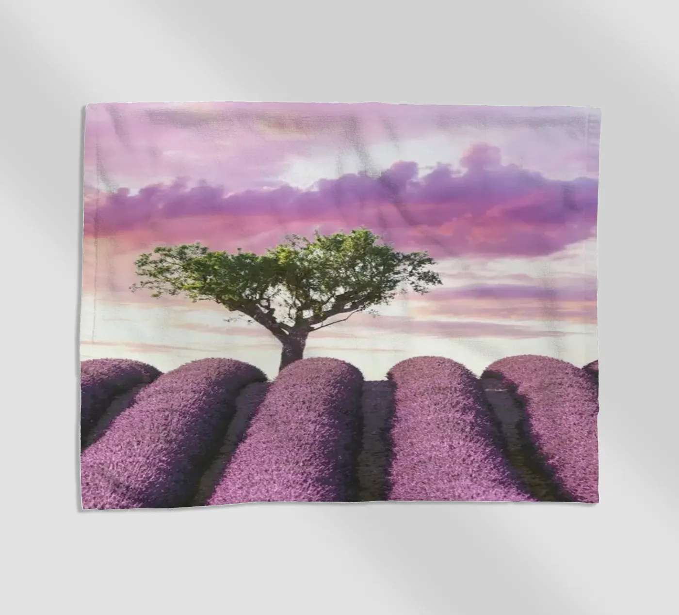Lavender Fields serviette de plage de Magdalena Martin Photography