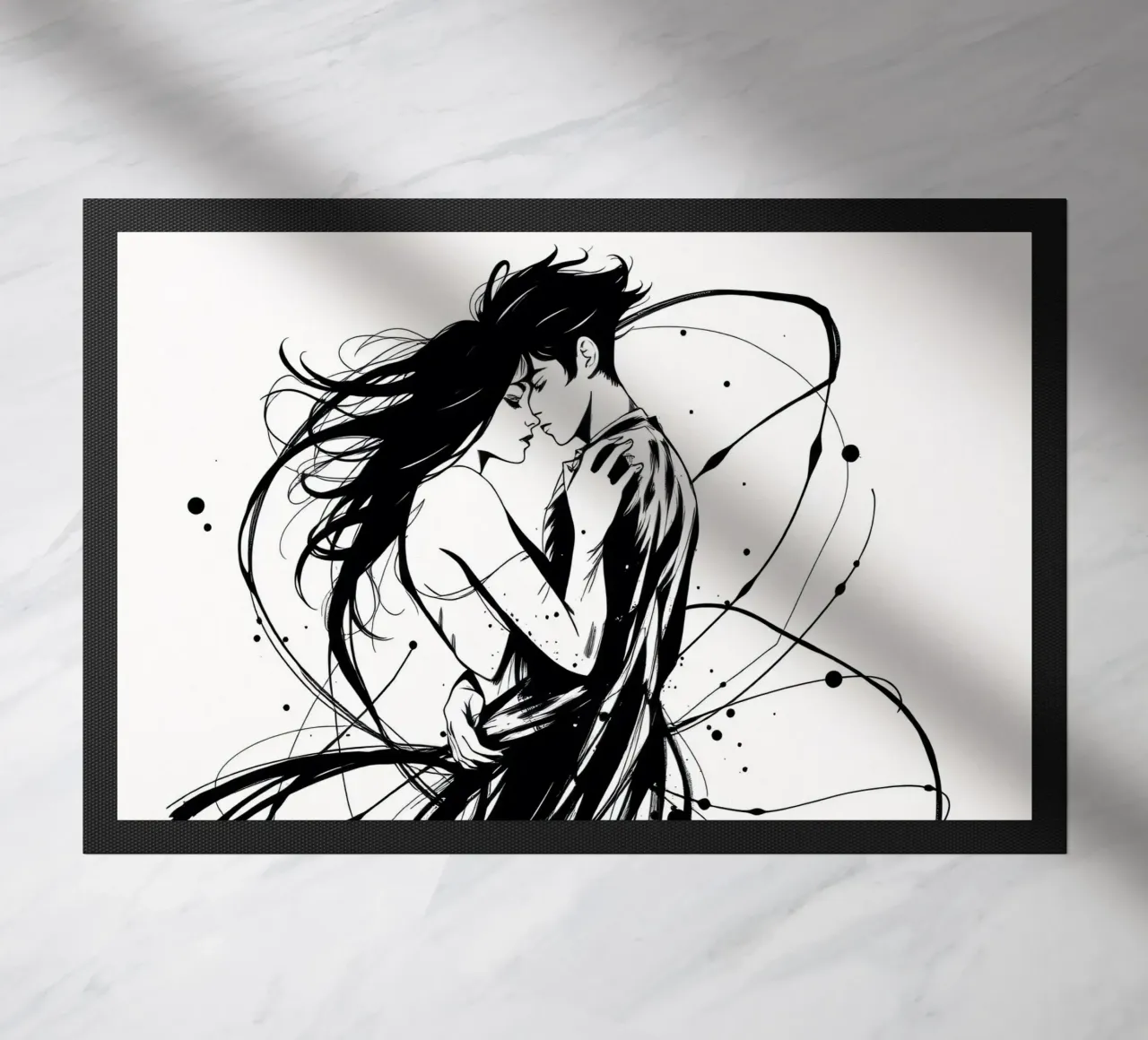 abbraccio appassionato tra una coppia intrecciata in linee fluide zerbino da DesignDoodle