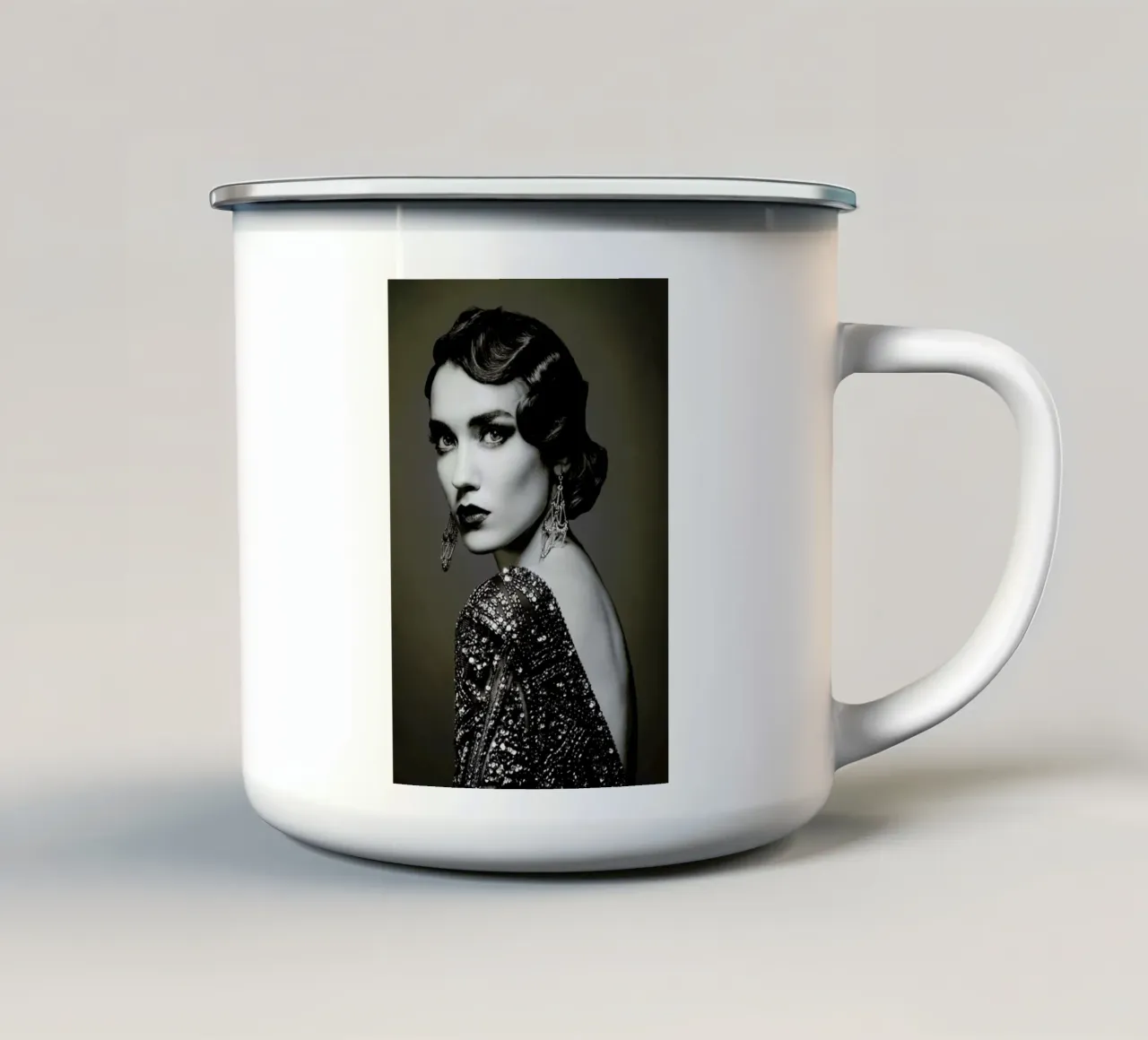 Haute Couture tazza in smalto da Runway Collective