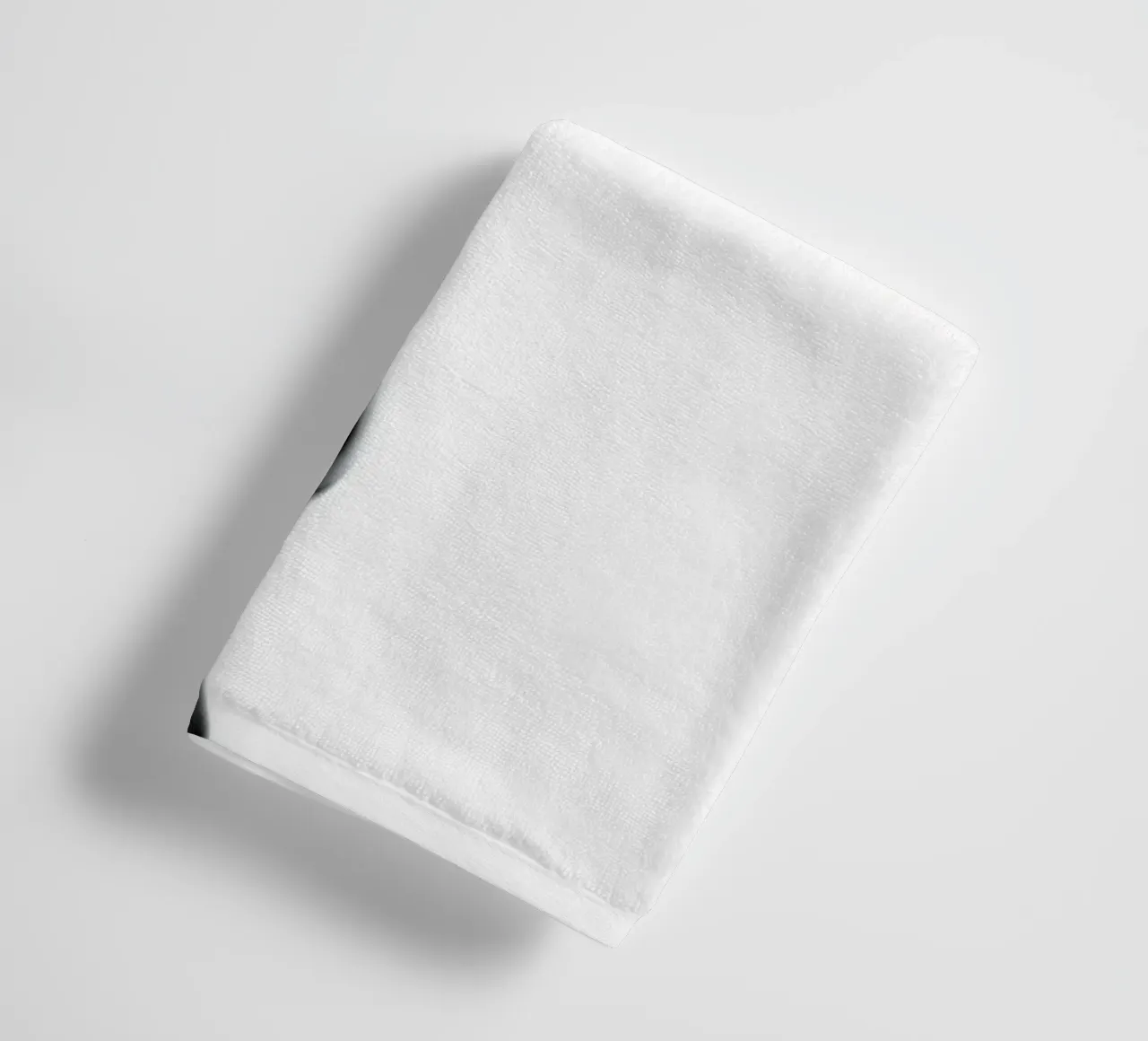 Rappresentazione artistica di un volto di donna mescolato asciugamano da bagno da DesignDoodle