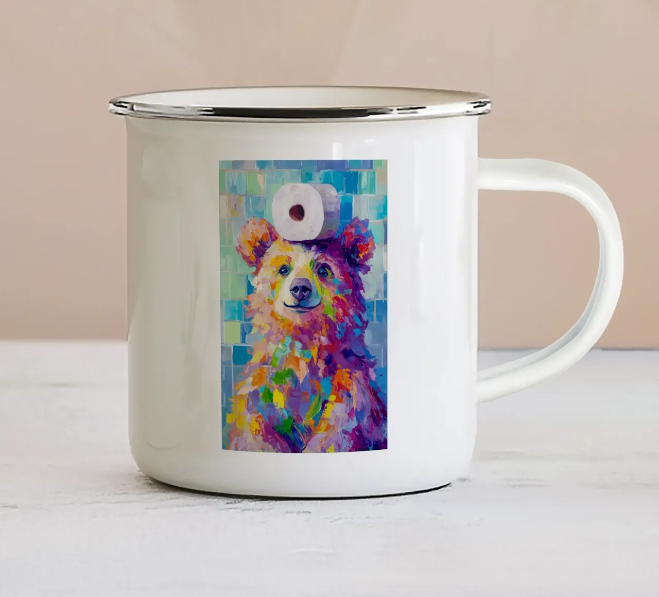 Orso con carta igienica tazza in smalto da Adrian Patel