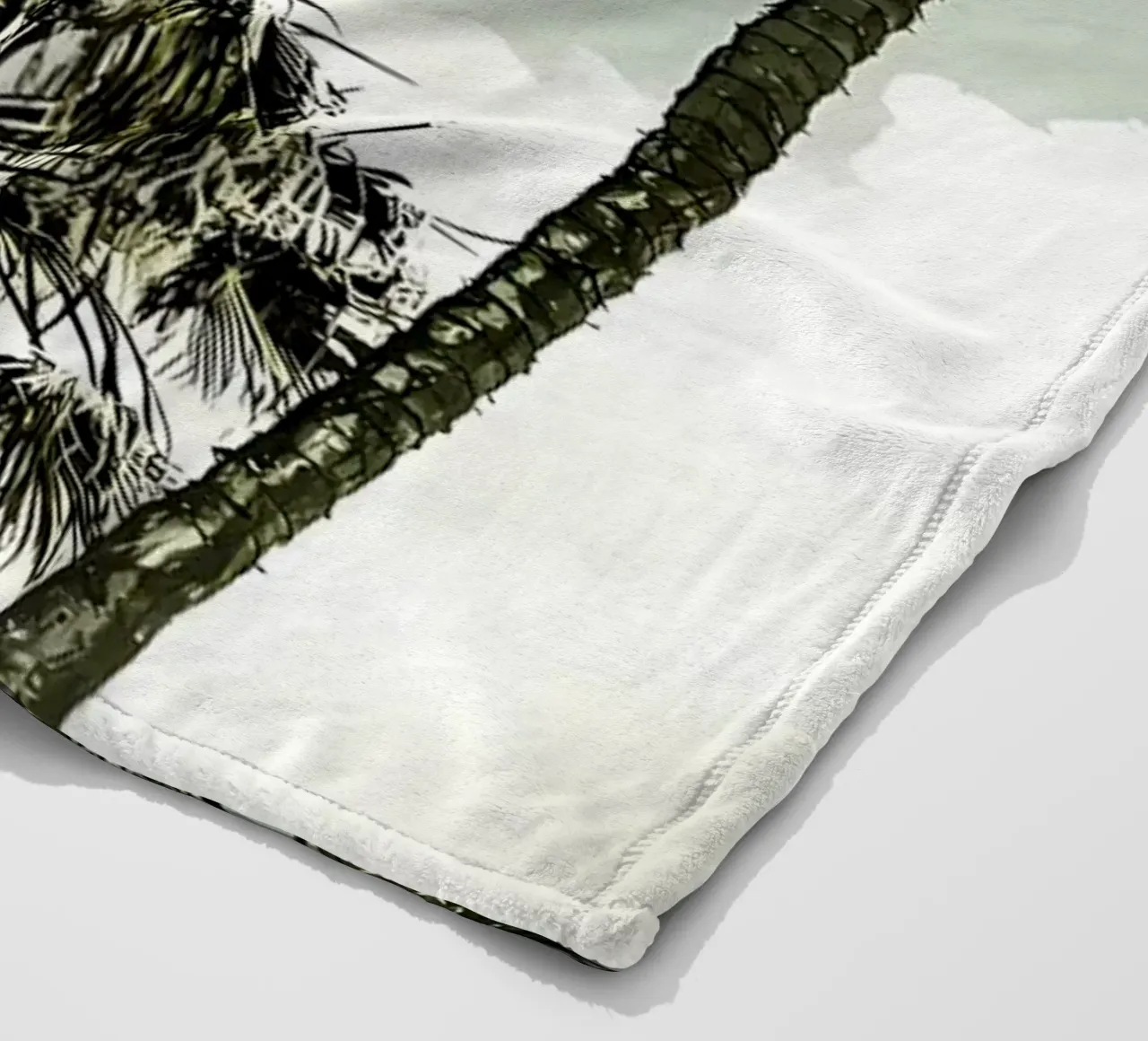 Palme d'epoca coperta in pile da Matthew Katz