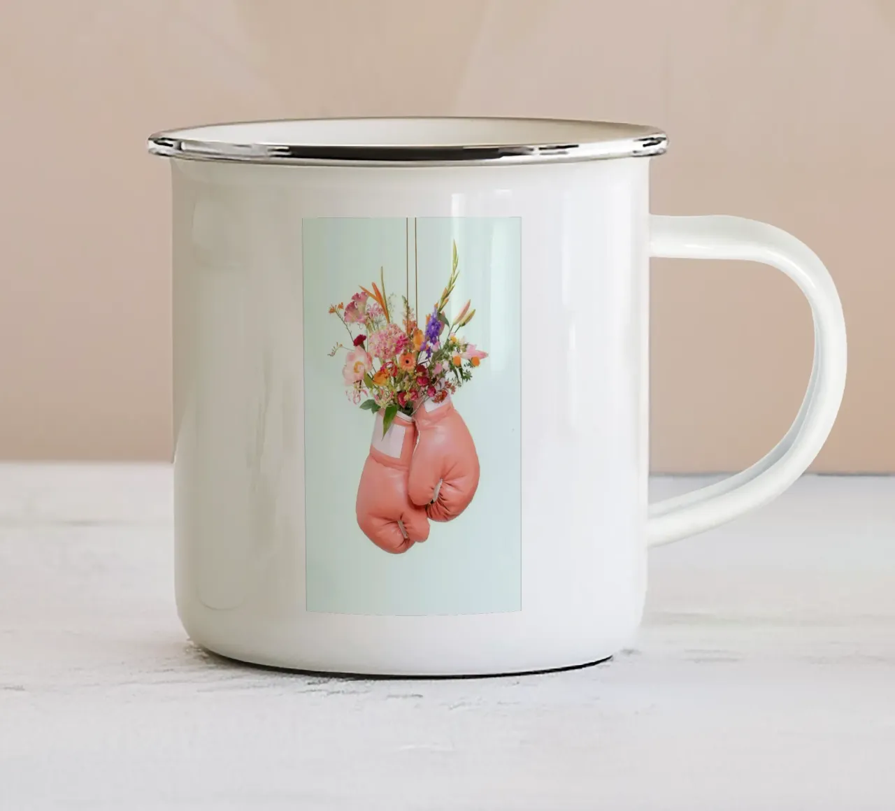 Flower Power tazza in smalto da Paul Fuentes Design