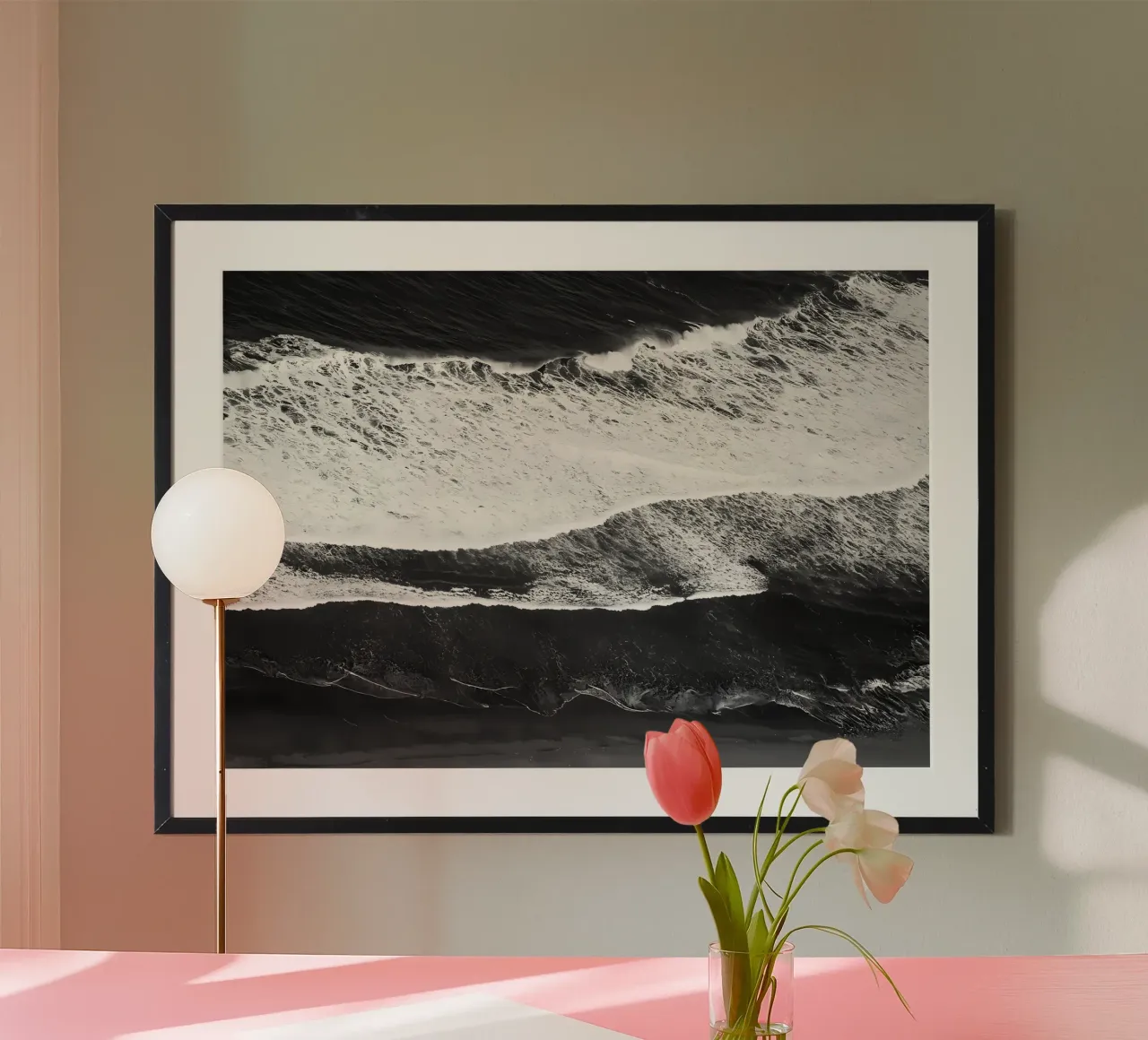 Bellezza dell'Oceano Atlantico 7a poster con telaio in legno da Matthew Katz