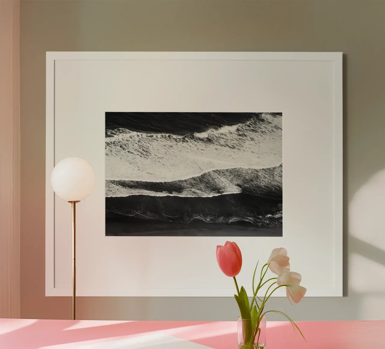 Bellezza dell'Oceano Atlantico 7a poster con telaio in legno da Matthew Katz