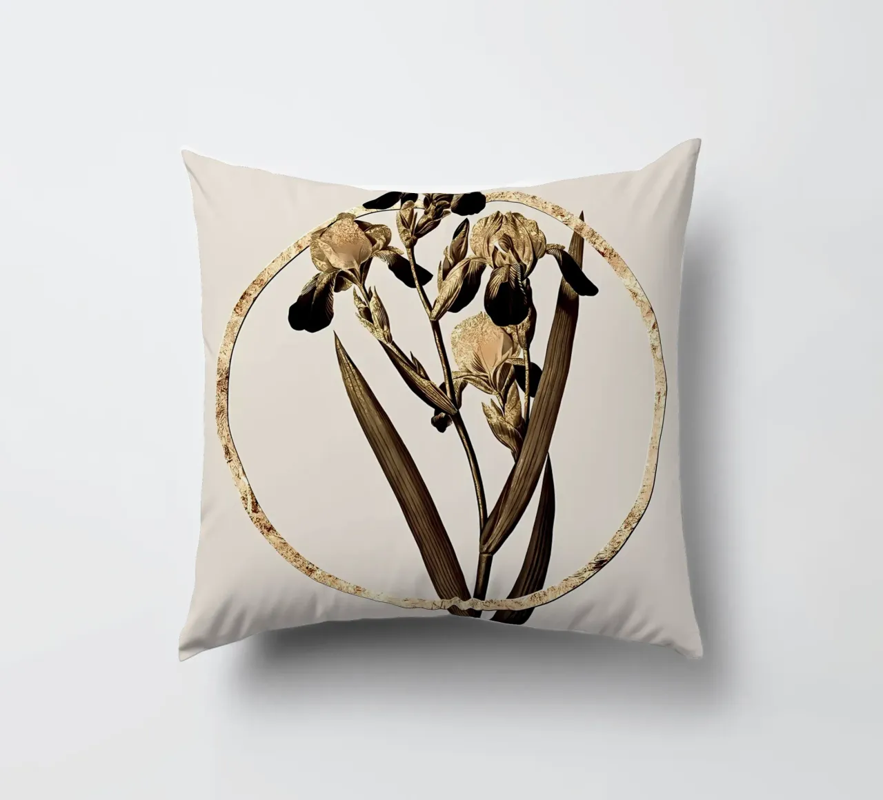 Iris profumato di sambuco d'oro cuscino da Nicholas Campbell