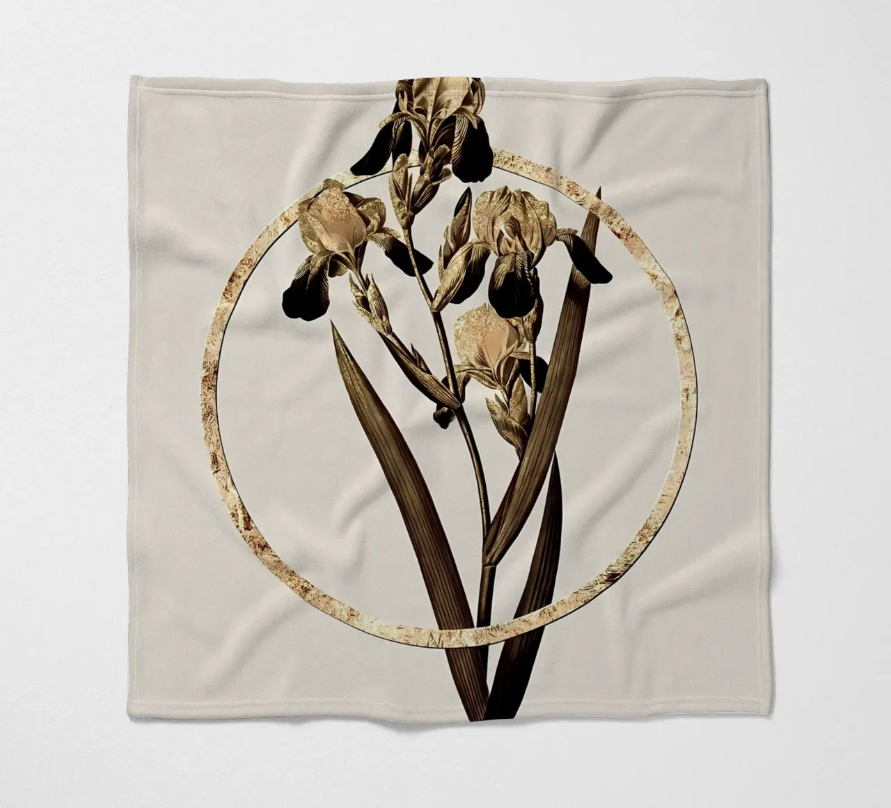 Iris profumato di sambuco d'oro coperta in pile da Nicholas Campbell