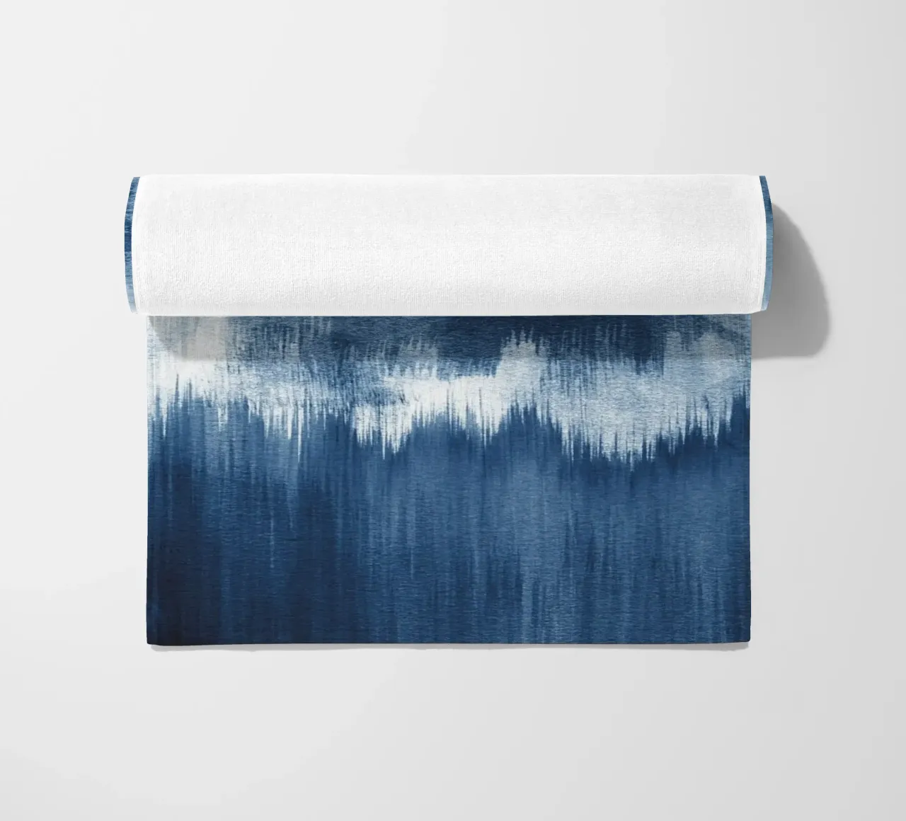 Pennellate di acquerello blu telo mare da NouveauPrints