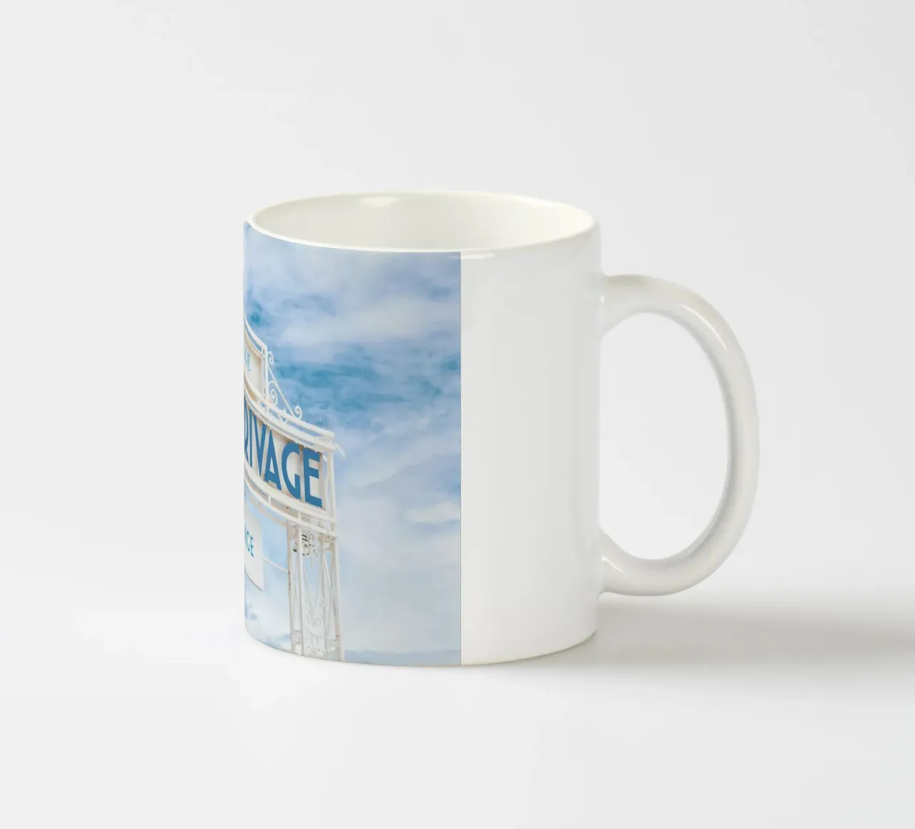 Beauvirage tazza in ceramica da Magdalena Martin Photography