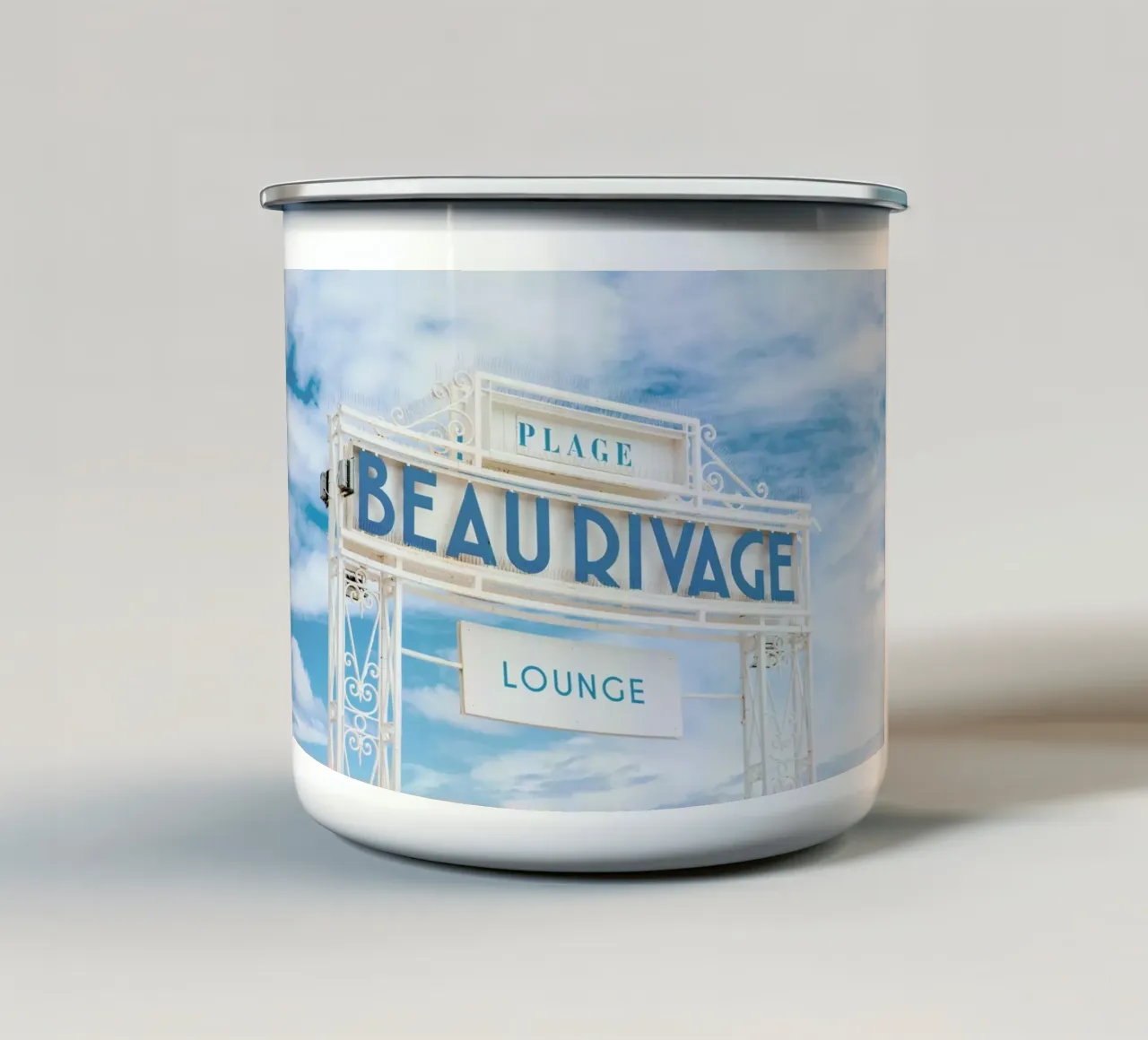 Beauvirage tazza in smalto da Magdalena Martin Photography
