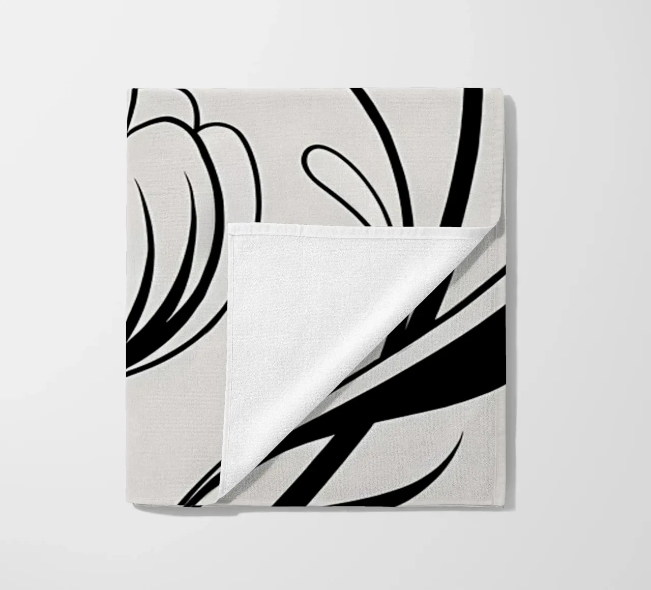 Illustrazione floreale in bianco e nero telo mare da Nicholas Campbell