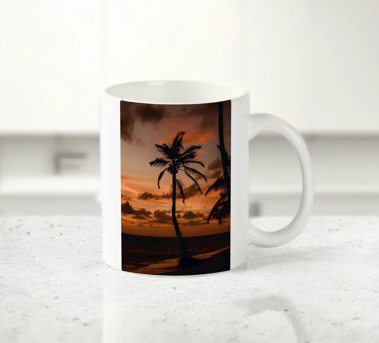 Sagoma di palma al tramonto tazza in ceramica da Matthew Katz