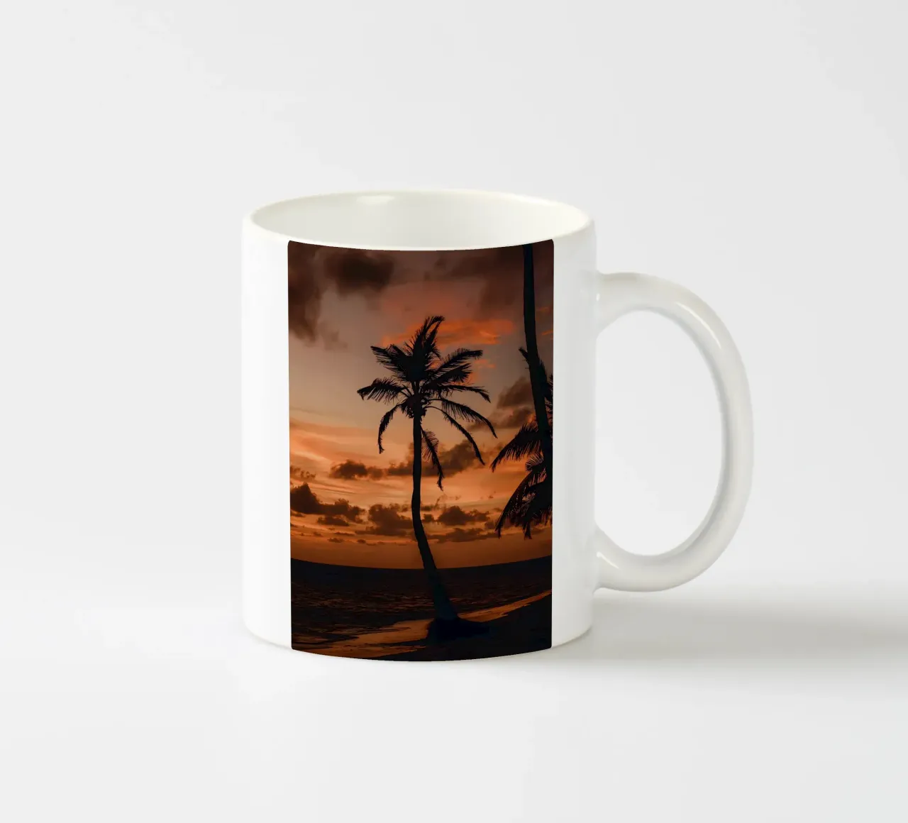 Sagoma di palma al tramonto tazza in ceramica da Matthew Katz