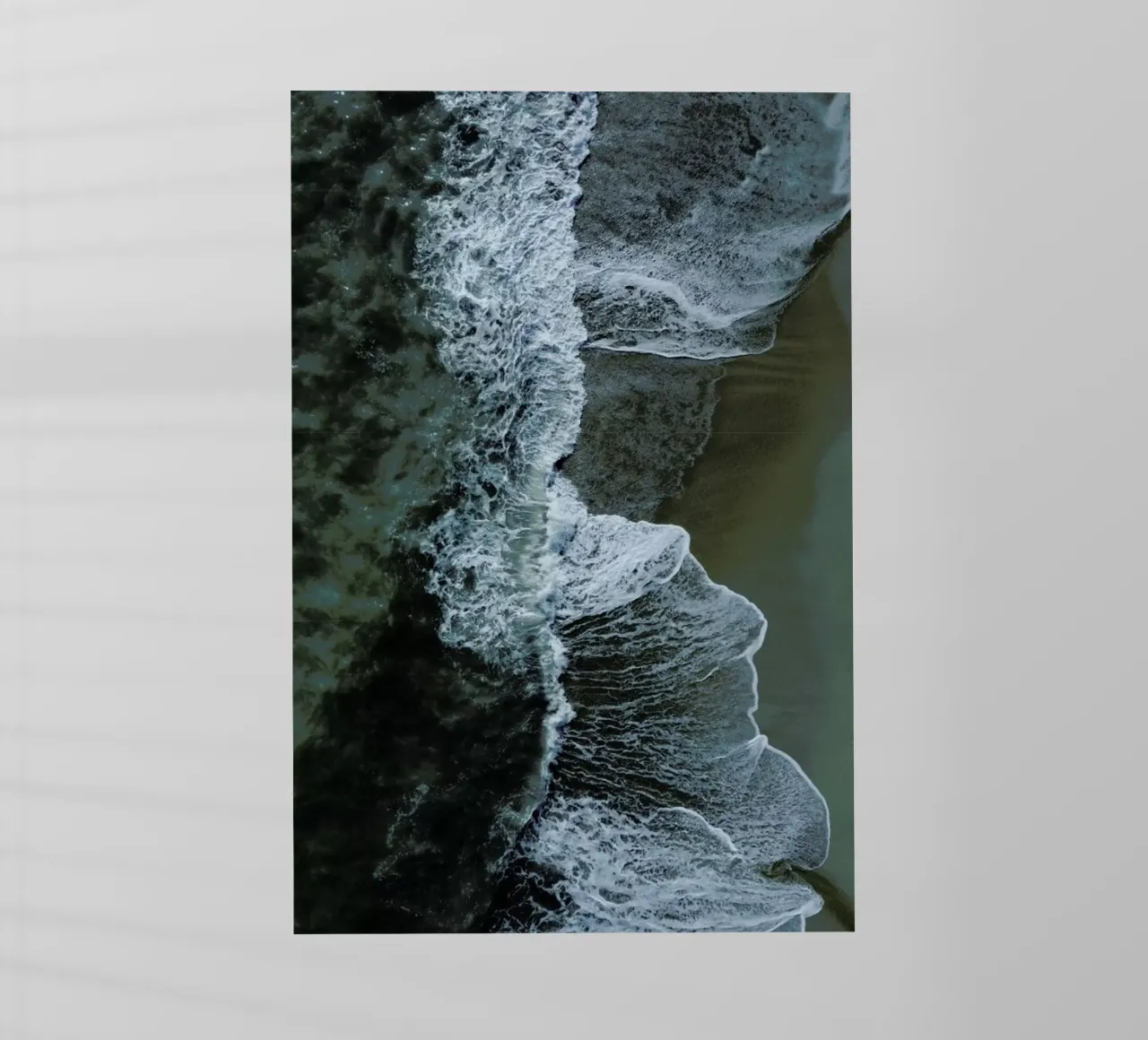 Wild Waves pellicola backlit da Studio Nahili