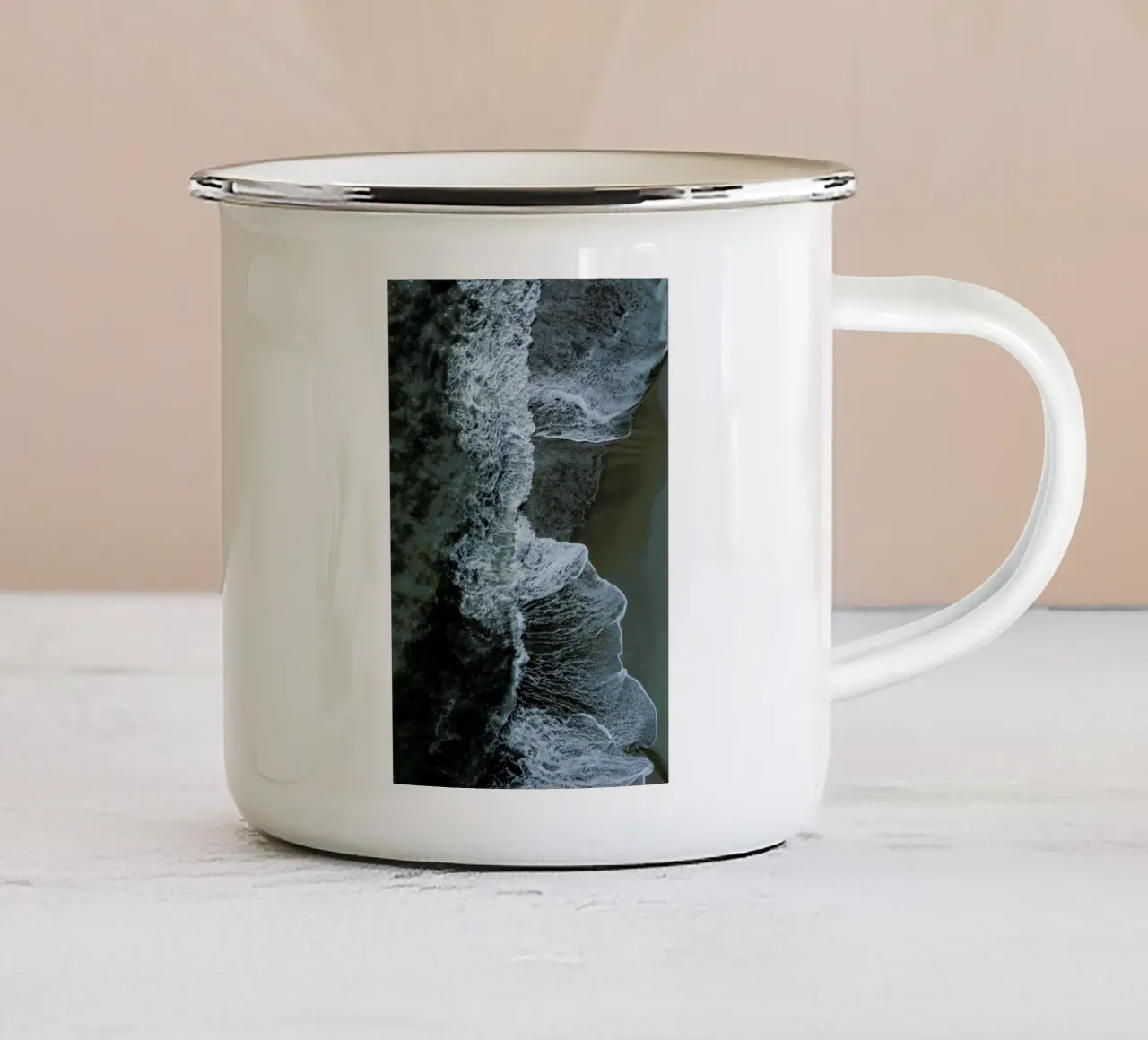 Wild Waves tazza in smalto da Studio Nahili