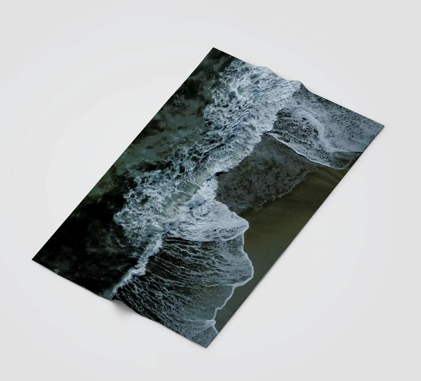 Wild Waves Fleecedecke von Studio Nahili