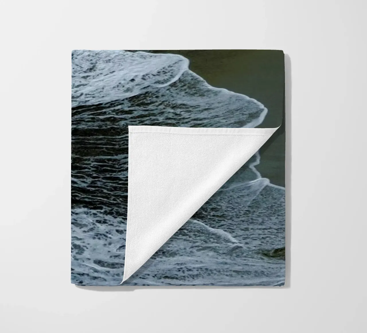 Wild Waves telo mare da Studio Nahili