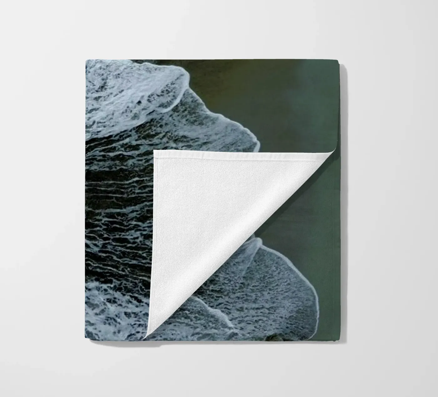 Wild Waves telo mare da Studio Nahili