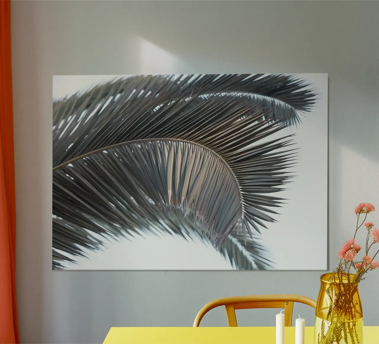 Foglie di palma al tramonto 1 poster con telaio in plastica da Matthew Katz