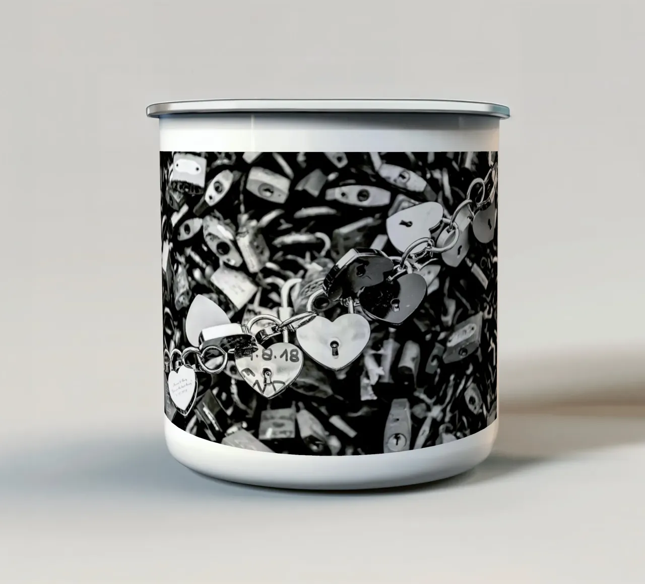 Lovelocks tazza in smalto da Magdalena Martin Photography