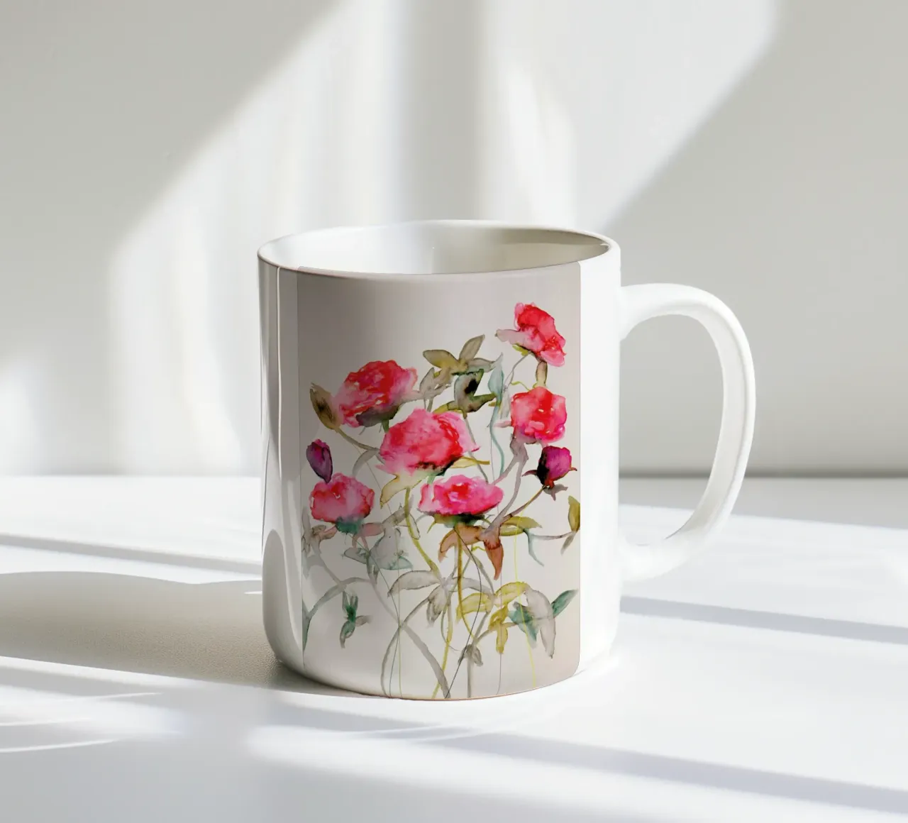 Rosa tazza in ceramica da Leigh Viner