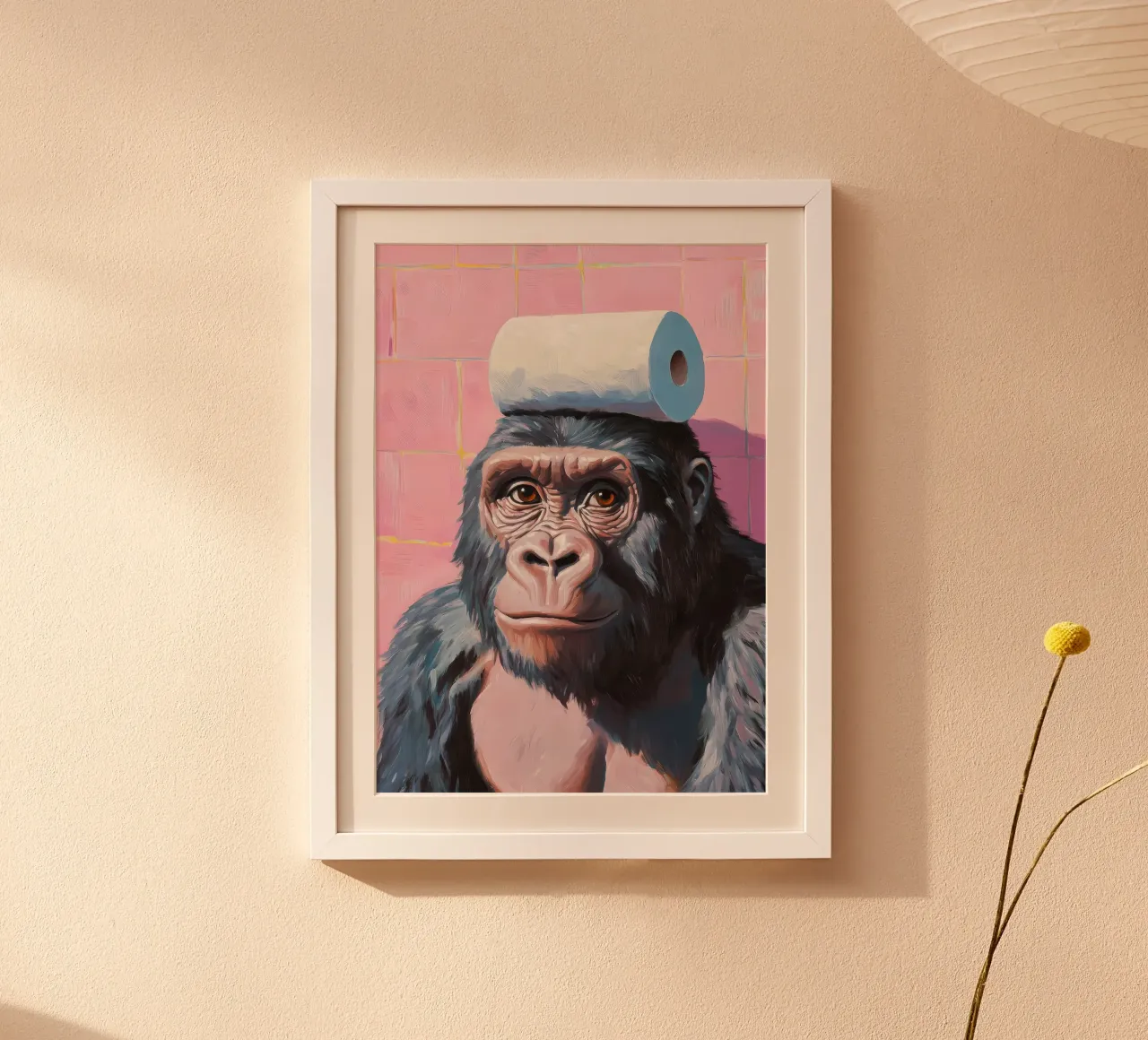 Gorilla con carta igienica poster con telaio in plastica da Adrian Patel