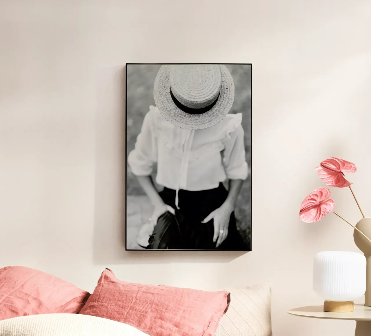 Frills plexiglass da Runway Collective