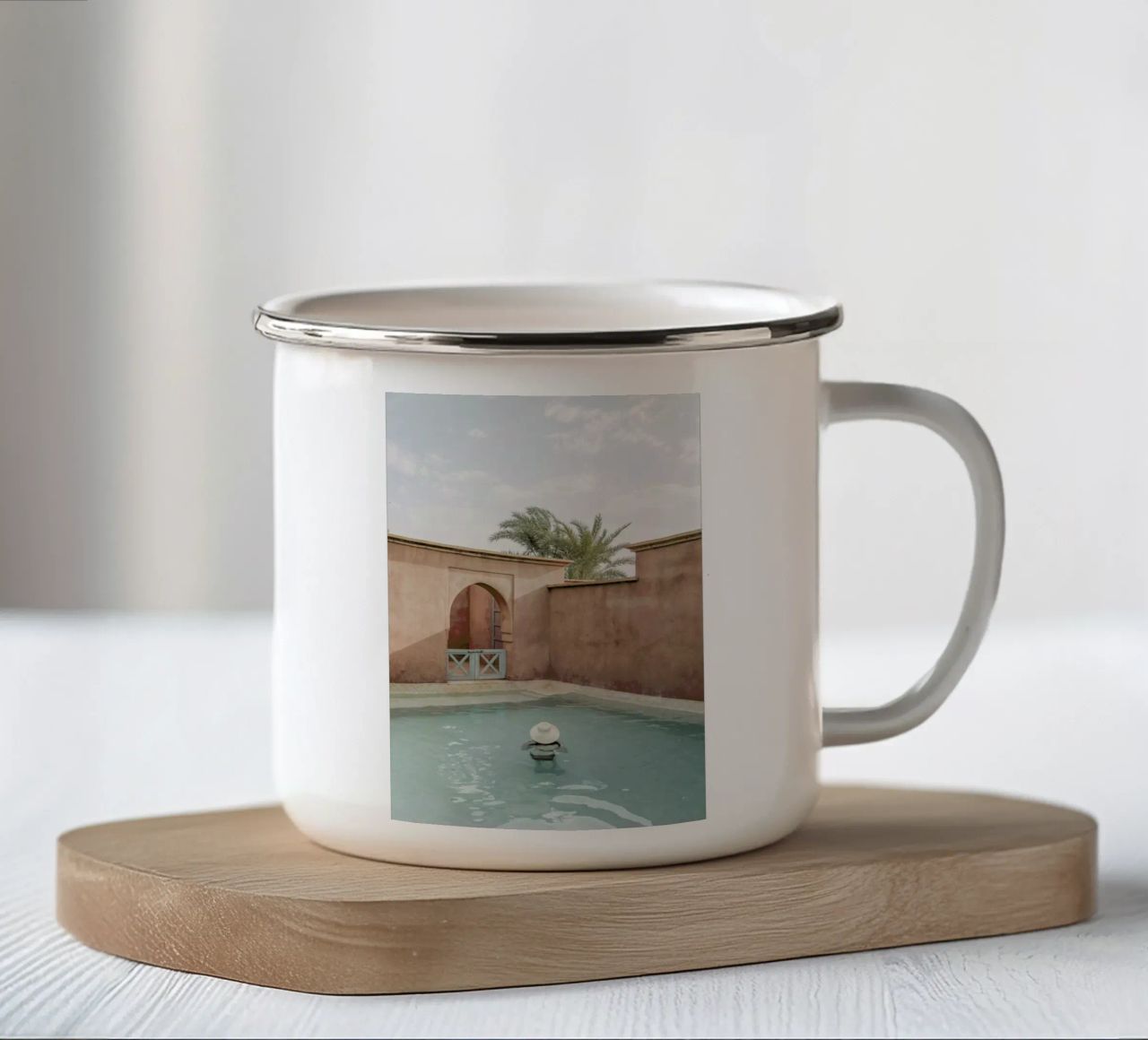 Summer Escape tazza in smalto da Runway Collective