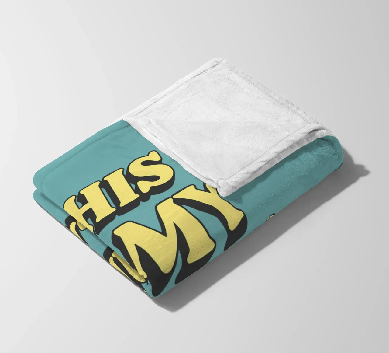 Impression typographique "This is My Happy Place" en jaune, bleu et noir plaid polaire de THE MOTIVATED TYPE