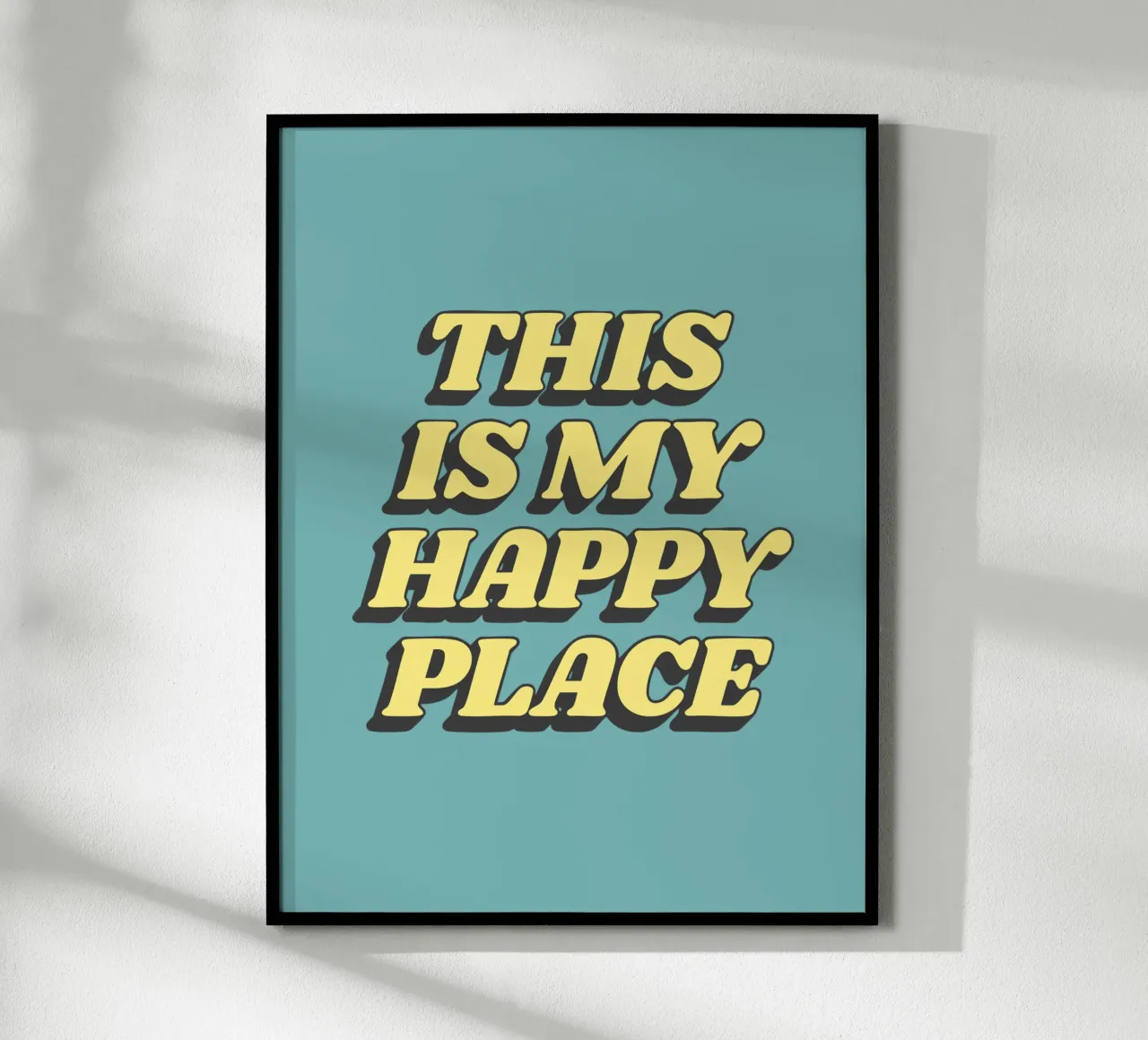 Impression typographique "This is My Happy Place" en jaune, bleu et noir hahnemühle de THE MOTIVATED TYPE