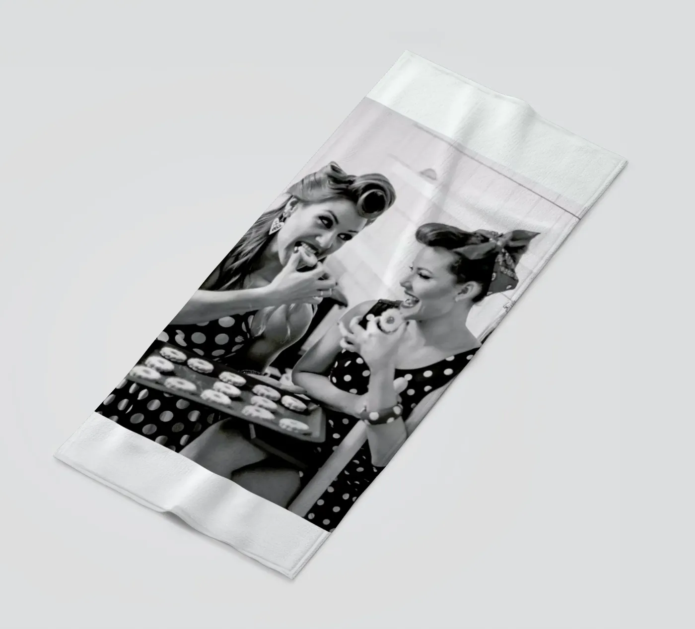 Polka Dots telo mare da Runway Collective